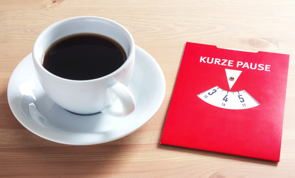 Kurze Pause.